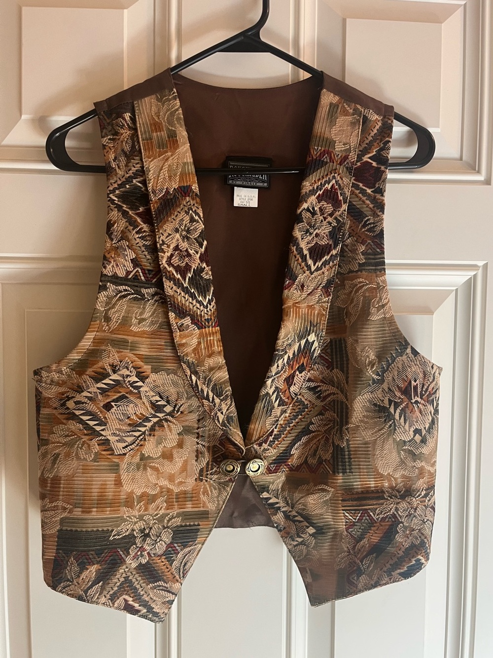 Vintage 1980s Roughrider by Circle T Victorian Floral Tapestry Vest.  Size Small